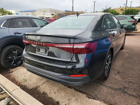 Used 2025 Volkswagen Jetta Sport FWD image 10