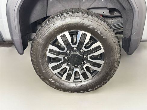 Used 2024 GMC Sierra 2500 Denali Ultimate AWD/4WD image 36
