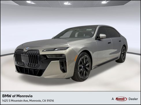 Used 2023 BMW 740i RWD image 1