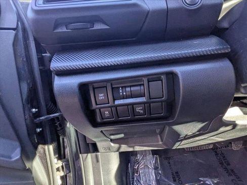 Used 2019 Subaru Crosstrek 2.0i Premium w/ Eyesight System image 20