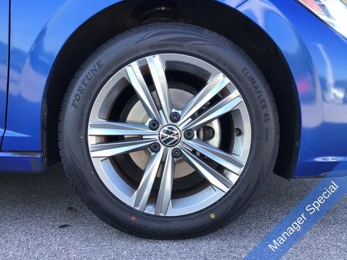 Used 2024 Volkswagen Jetta SE FWD image 16
