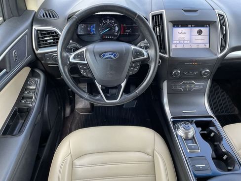 Used 2019 Ford Edge SEL w/ Equipment Group 201A AWD/4WD image 11
