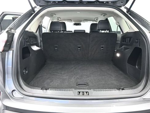 Used 2024 Ford Edge SEL image 8