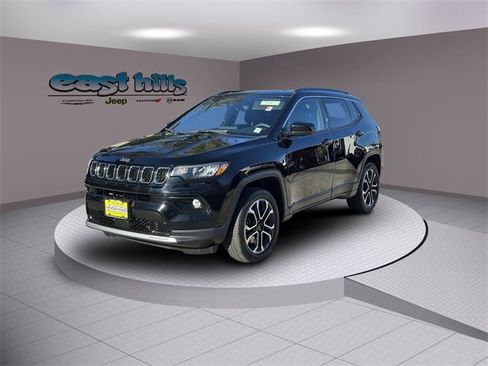 Certified 2023 Jeep Compass Limited w/ Sun and Sound Group image 7