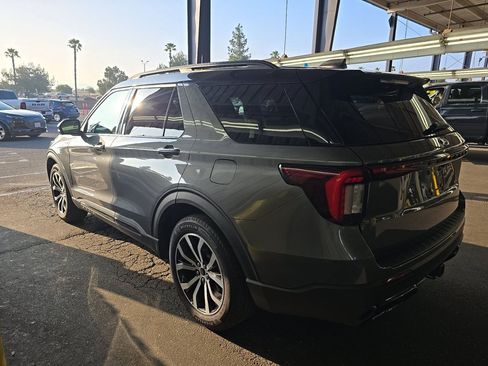 Used 2025 Ford Explorer ST-Line w/ Premium Package RWD image 6