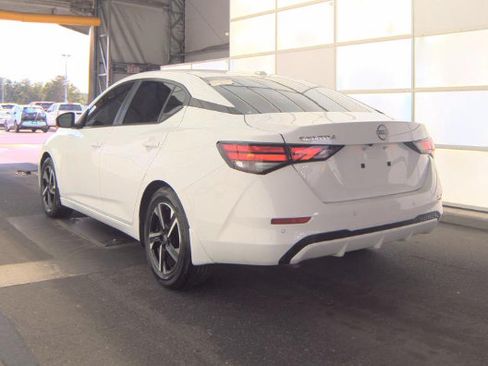 Used 2025 Nissan Sentra SV w/ Trunk Package FWD image 4