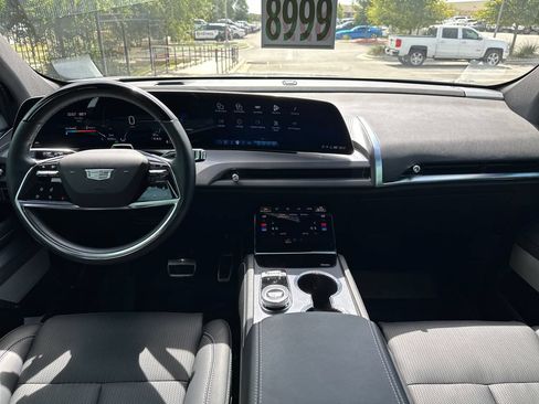 Used 2026 Cadillac Vistiq Sport w/ LPO, Floor Liner Package AWD/4WD image 30