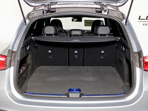 Certified 2026 Mercedes-Benz GLC 300 4MATIC image 9