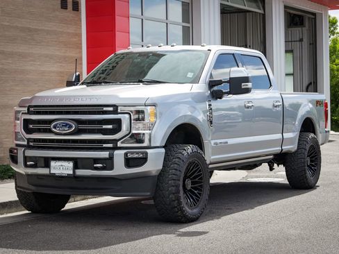 Used 2021 Ford F250 Platinum w/ FX4 Off-Road Package AWD/4WD image 9
