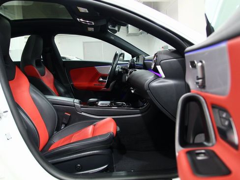 Used 2023 Mercedes-Benz CLA 250 4MATIC image 23