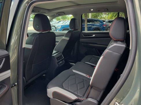 New 2026 Volkswagen Atlas Peak Edition AWD/4WD image 5