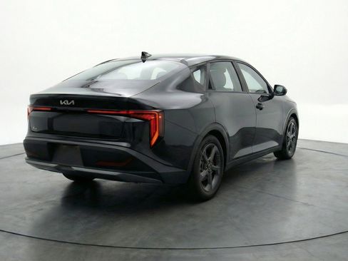 Used 2025 Kia K4 FWD image 9