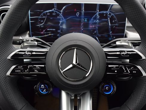 New 2025 Mercedes-Benz GLC 43 AMG 4MATIC image 19