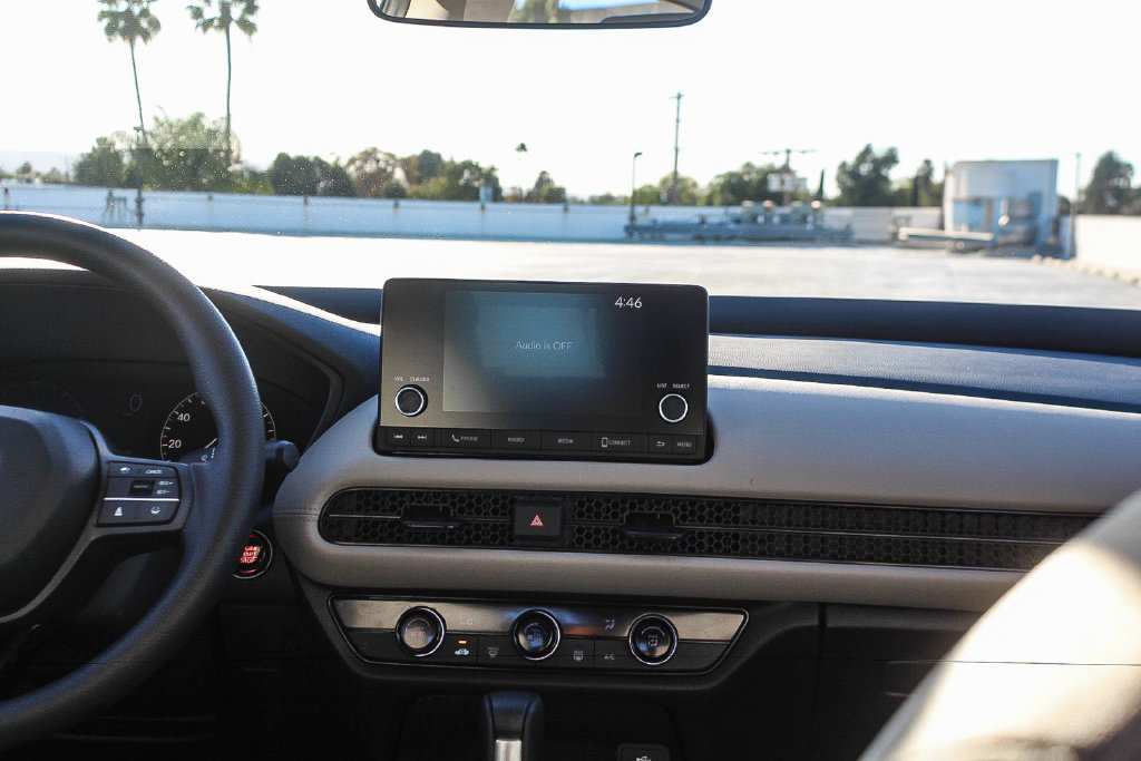 Certified 2025 Honda HR-V LX image 14