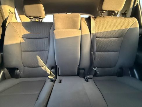 Used 2013 Kia Sorento LX AWD/4WD image 22