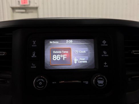 Used 2022 RAM 2500 Tradesman w/ Chrome Appearance Group AWD/4WD image 15
