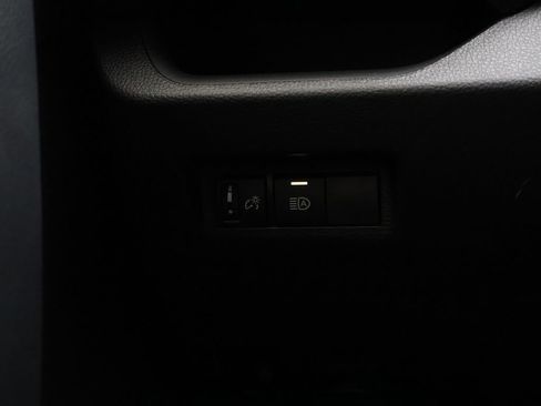 Used 2025 Toyota RAV4 XLE image 41