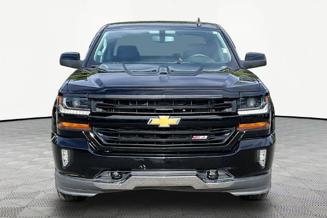 Used 2017 Chevrolet Silverado 1500 LT w/ All Star Edition AWD/4WD image 2