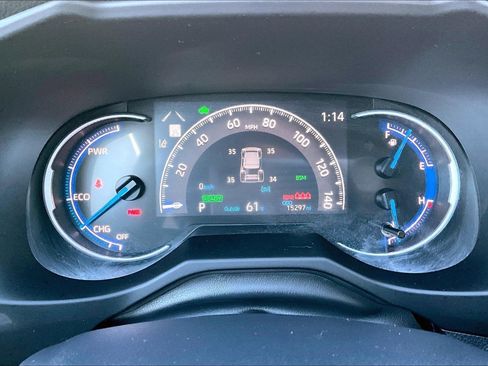 Used 2025 Toyota RAV4 XLE image 19