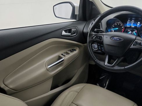 Used 2017 Ford Escape Titanium FWD image 22