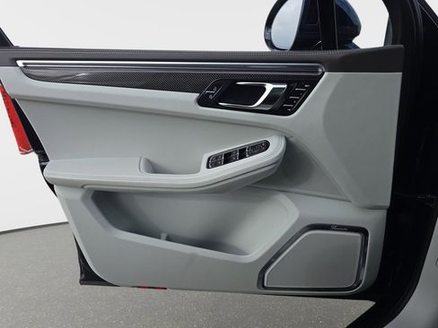 Used 2021 Porsche Macan GTS image 27