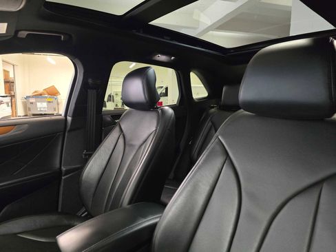 Used 2016 Lincoln MKC Reserve image 21