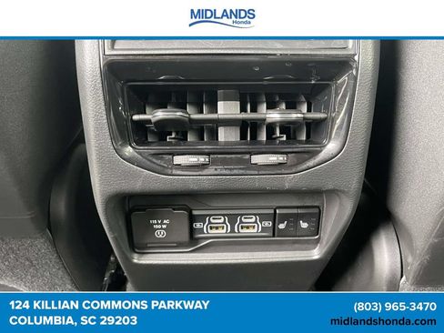 Used 2025 Jeep Grand Cherokee Limited AWD/4WD image 11