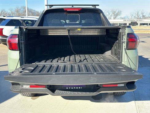 Used 2023 Hyundai Santa Cruz SEL Premium image 10