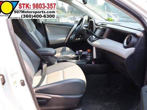 Used 2015 Toyota RAV4 Limited w/ Technology Package AWD/4WD image 20