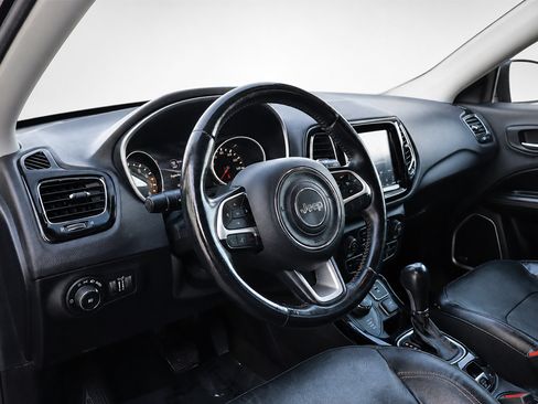 Used 2018 Jeep Compass Limited w/ Navigation Group AWD/4WD image 26