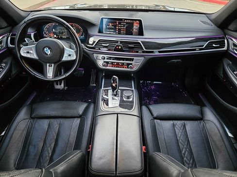Used 2021 BMW 740i w/ M Sport Package image 19