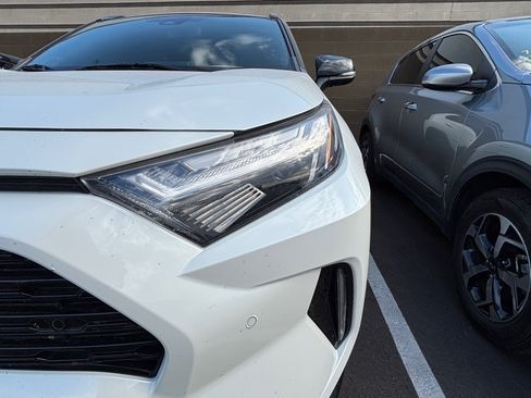 Used 2022 Toyota RAV4 XSE AWD/4WD image 8