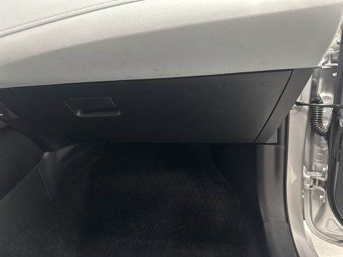 Certified 2025 Toyota Corolla SE image 26