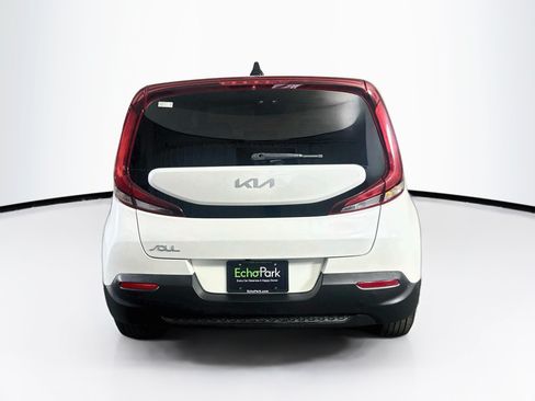 Used 2022 Kia Soul LX w/ Technology Package FWD image 7
