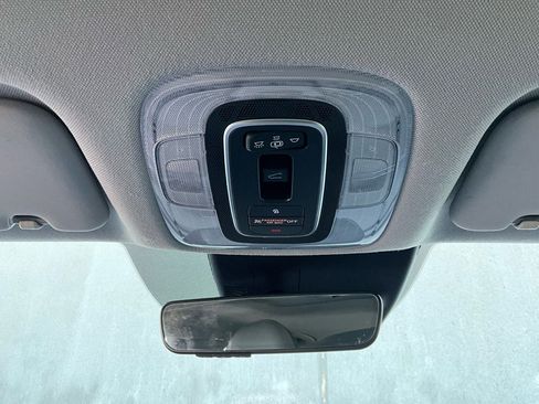 Used 2021 Hyundai Elantra Limited image 14