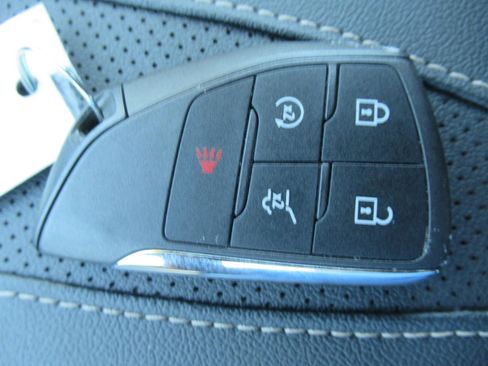 Used 2025 Chevrolet Traverse High Country FWD image 31