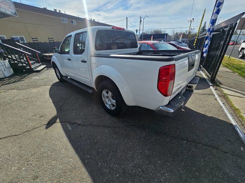 Used 2005 Nissan Frontier SE image 8