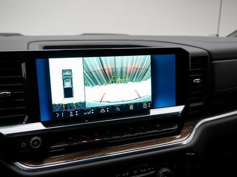 Used 2024 Chevrolet Silverado 1500 LT Trail Boss w/ Convenience Package II image 27