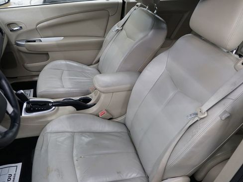 Used 2012 Chrysler 200 Limited image 34