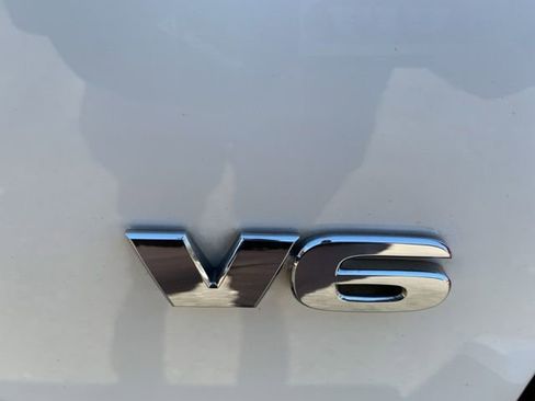 Used 2017 Toyota Tacoma TRD Sport image 6