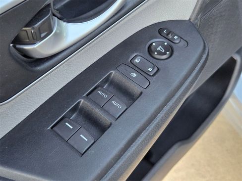 Used 2018 Honda CR-V EX image 12