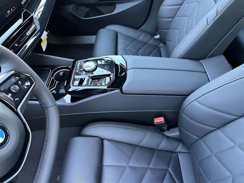 New 2026 BMW 530i w/ Premium Package image 25