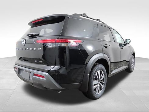 New 2026 Nissan Pathfinder SL image 5