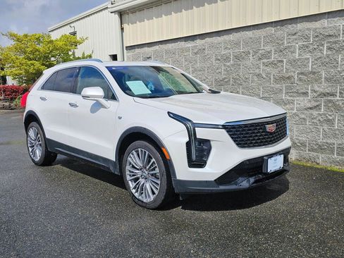 Used 2024 Cadillac XT4 Premium Luxury AWD/4WD image 10