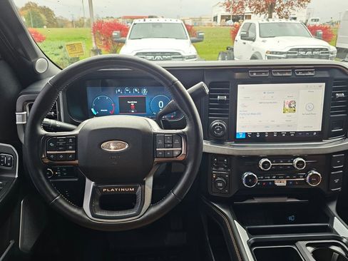 Used 2024 Ford F450 Platinum w/ FX4 Off-Road Package image 33