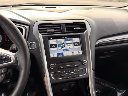 Used 2018 Ford Fusion SE w/ Equipment Group 602A FWD image 35
