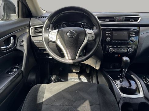 Used 2016 Nissan Rogue SV image 20