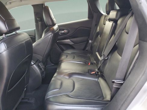 Used 2020 Jeep Cherokee Limited image 7