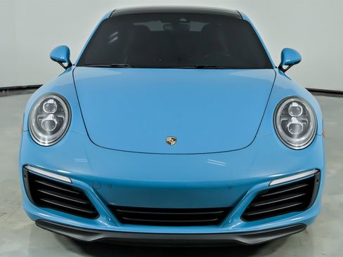 Used 2018 Porsche 911 Carrera image 5