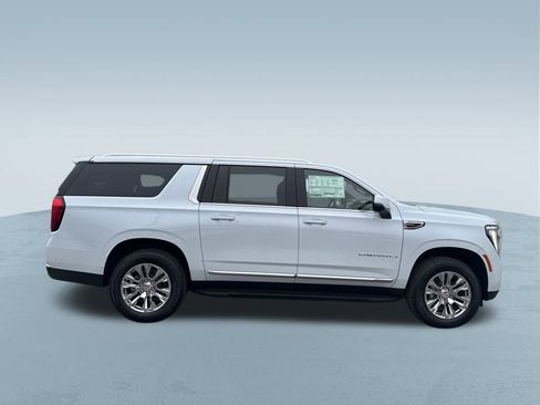 New 2026 GMC Yukon XL Denali image 10